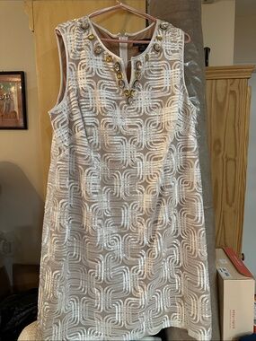 Jessica Howard Cream Beaded Neckline Shift Dress